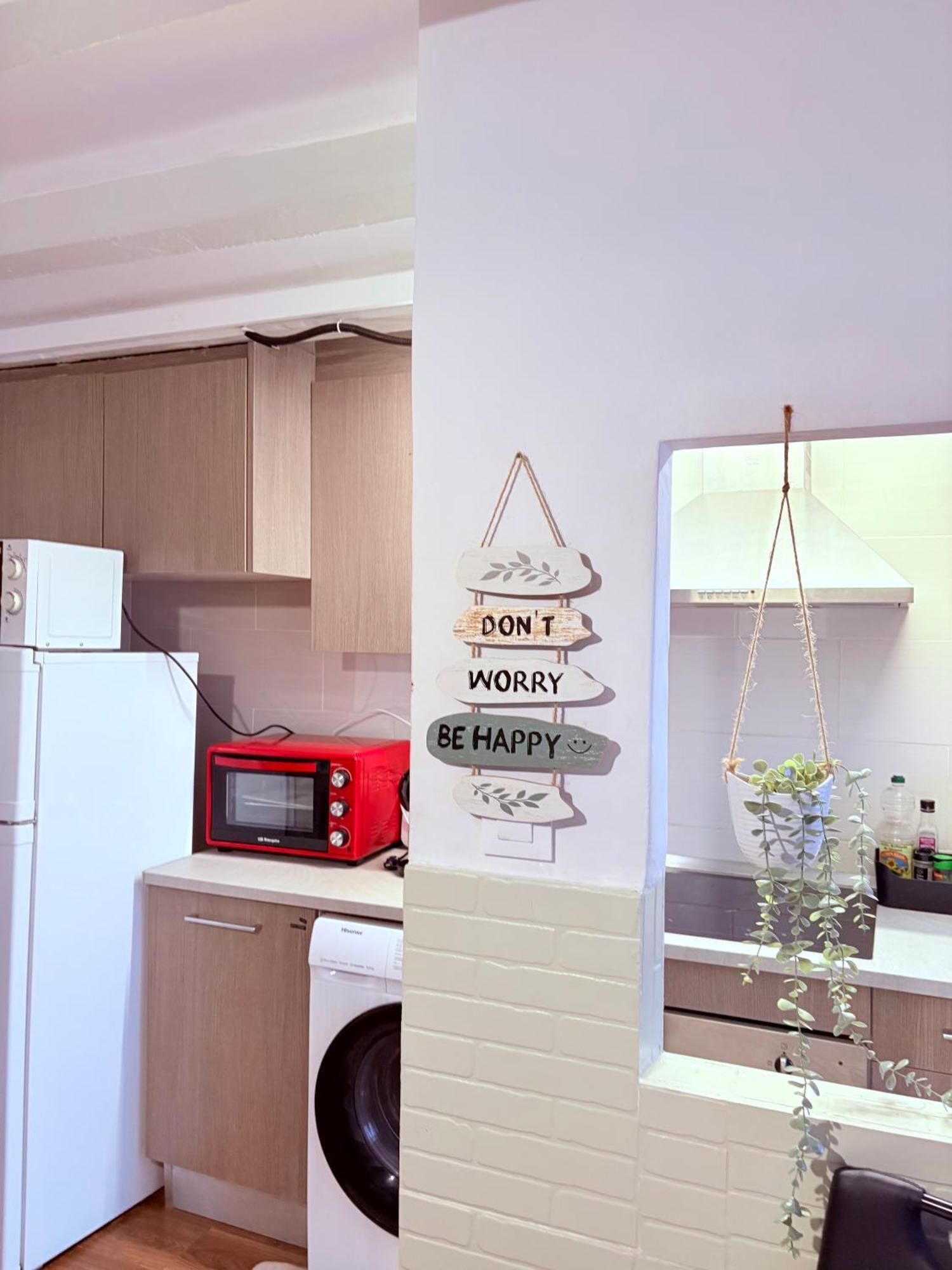 Stunning Flat For 6 People 3 Blocks From The Beach Plus Welcome Breakfast Barcelone Extérieur photo