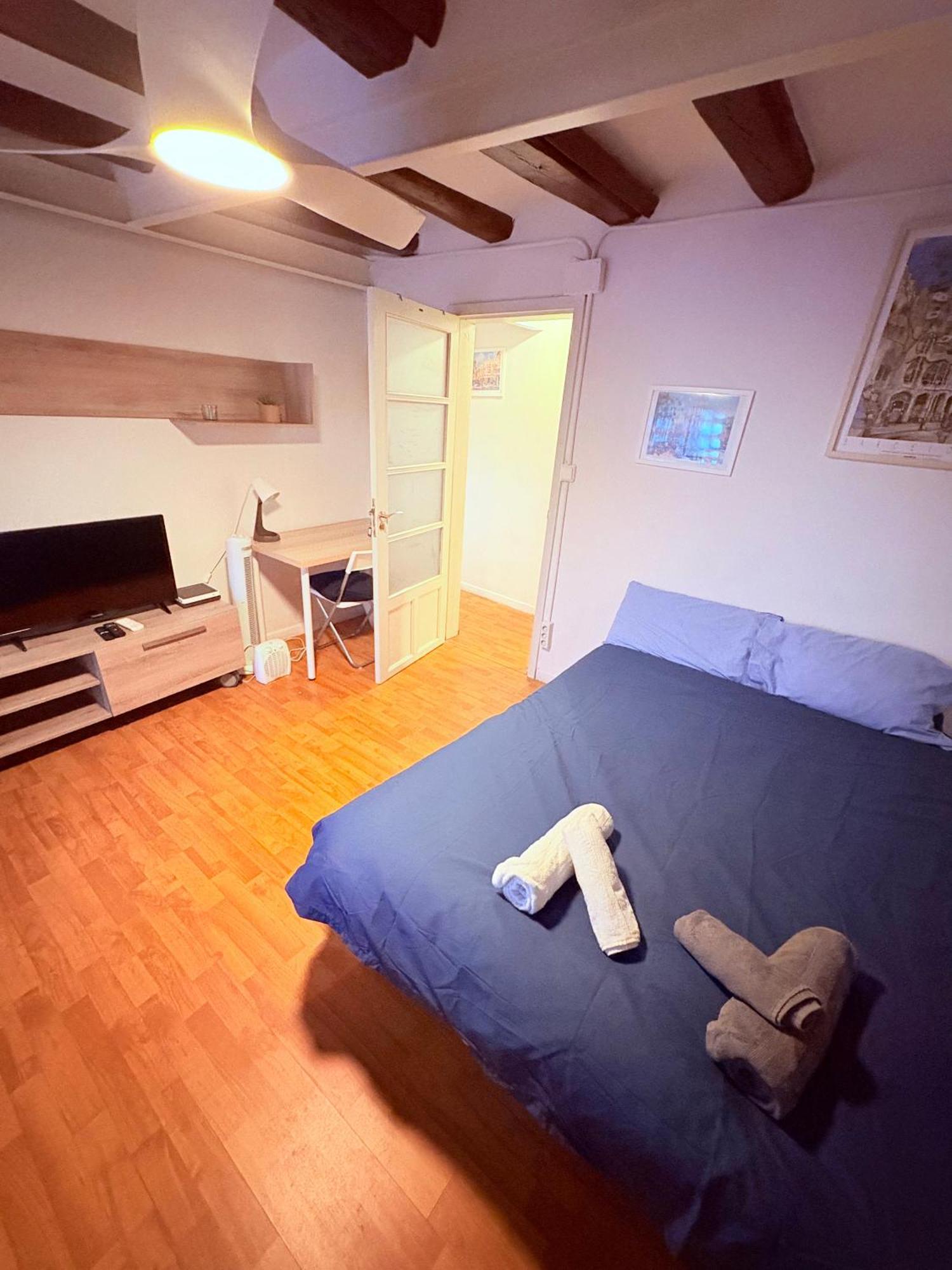 Stunning Flat For 6 People 3 Blocks From The Beach Plus Welcome Breakfast Barcelone Extérieur photo