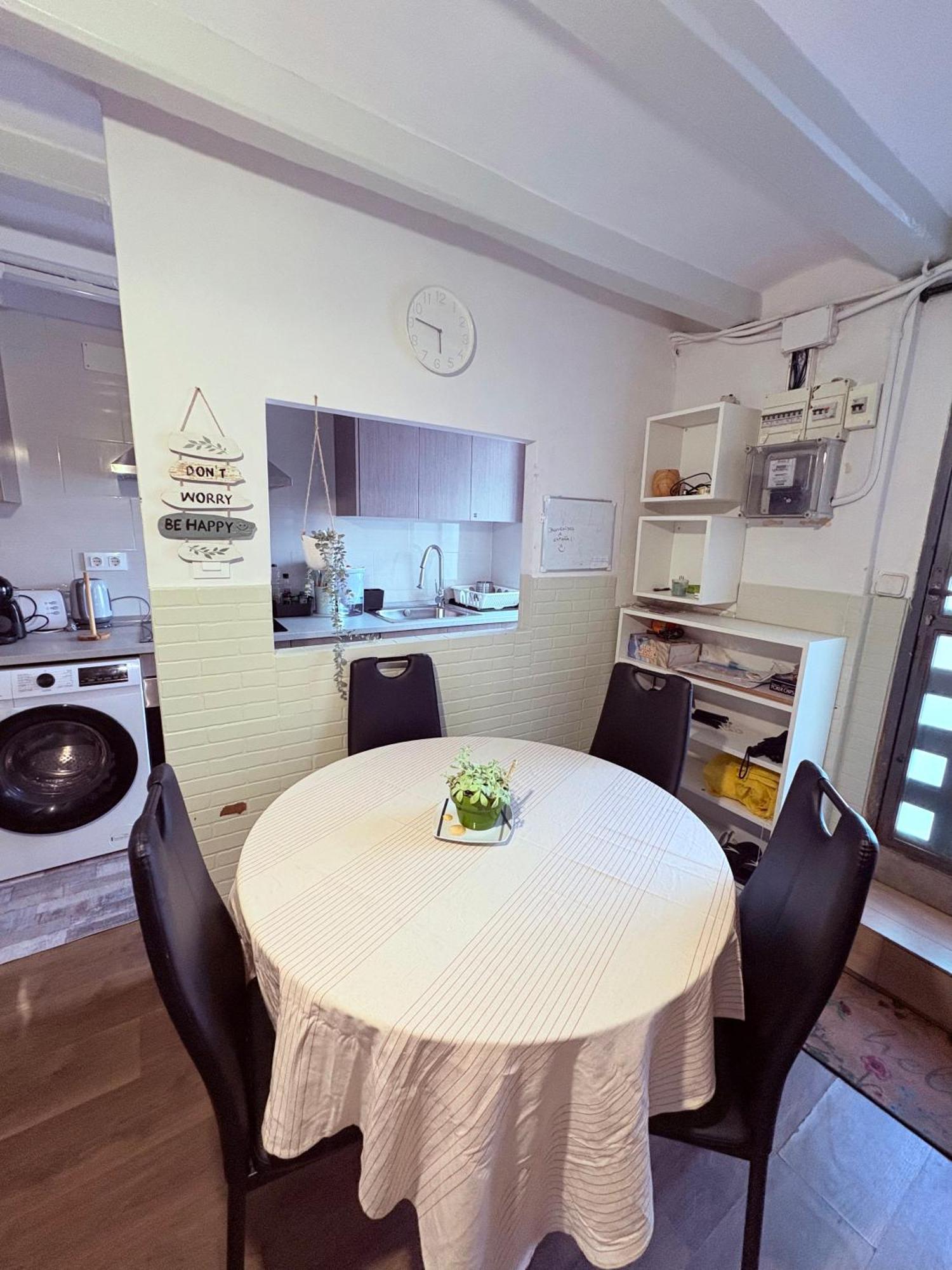 Stunning Flat For 6 People 3 Blocks From The Beach Plus Welcome Breakfast Barcelone Extérieur photo